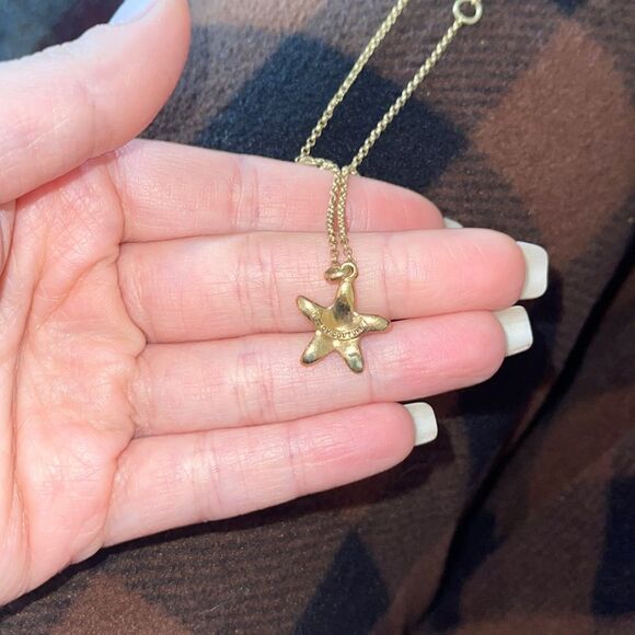 JUICY COUTURE Diamond Starfish Necklace JUICY COUTURE Diamond Starfish Necklace - Picture 8 of 8